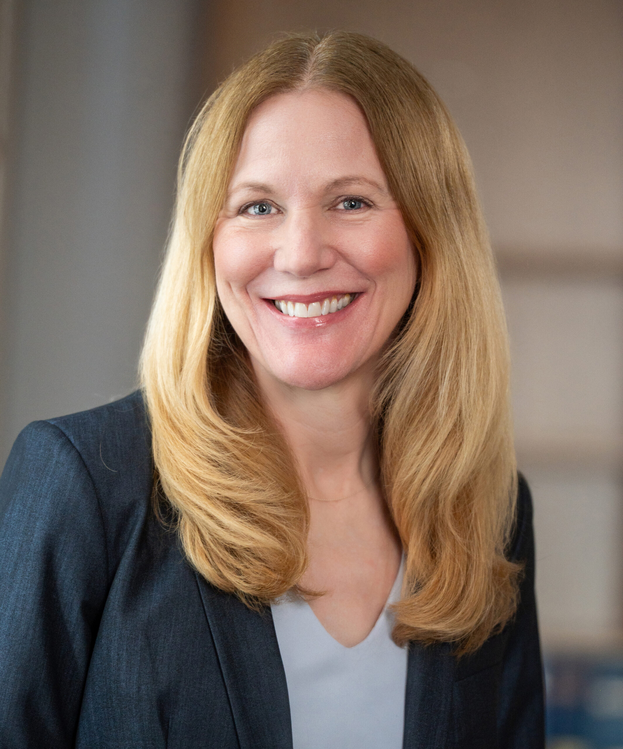 Jennifer Barr Headshot